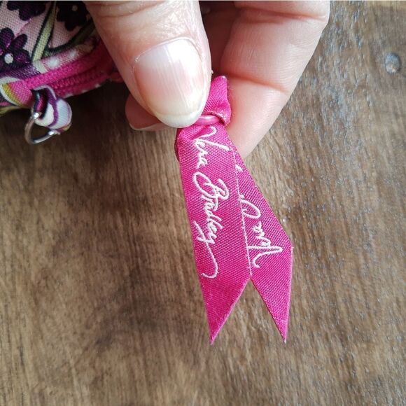 Vera Bradley Wristlet Pink Paisley Print quilted small bag Retired Vintage - Picture 6 of 8